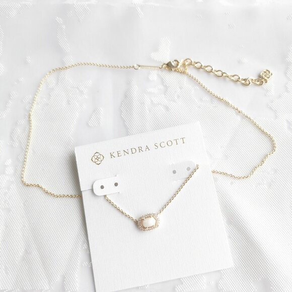 Kendra Scott Chelsea Gold Necklace White Pearl - Picture 3 of 3
